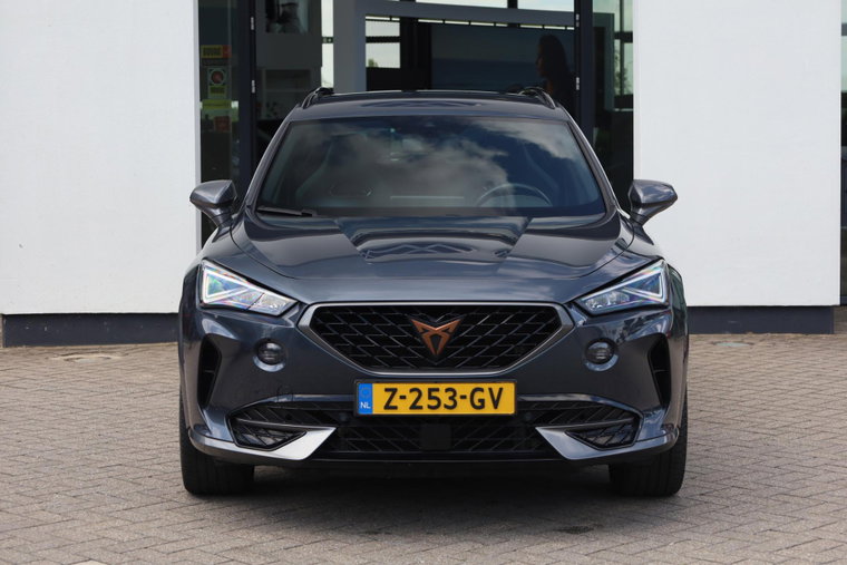 Vehicle Image 6