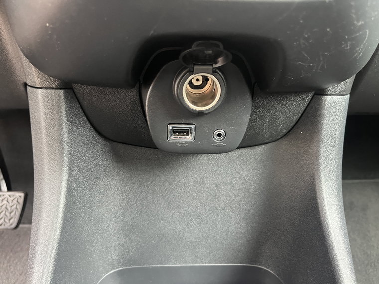 Vehicle Image 26