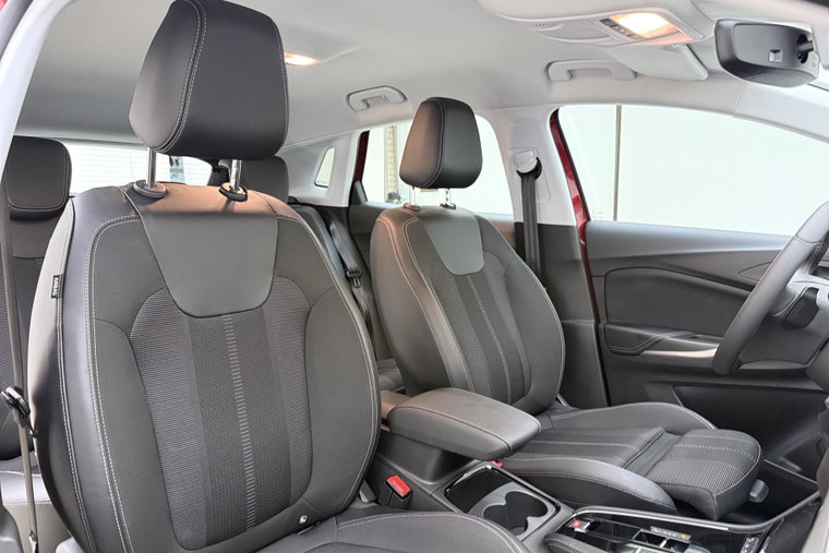 Vehicle Image 13