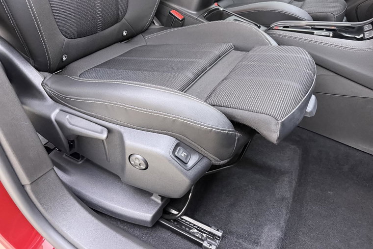 Vehicle Image 15