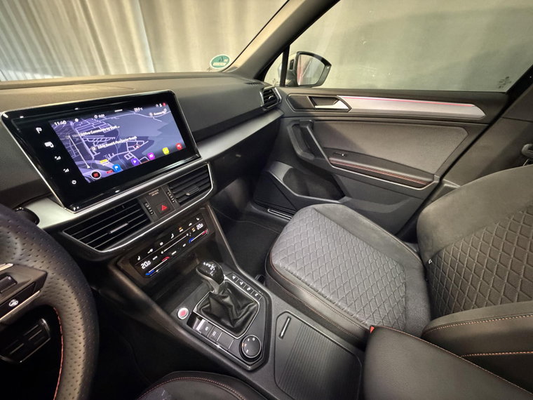 Vehicle Image 32