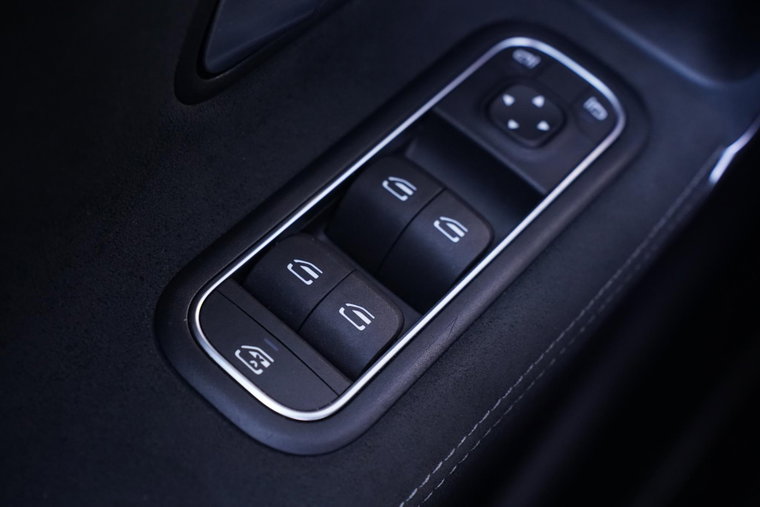 Vehicle Image 23