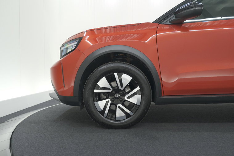 Vehicle Image 19