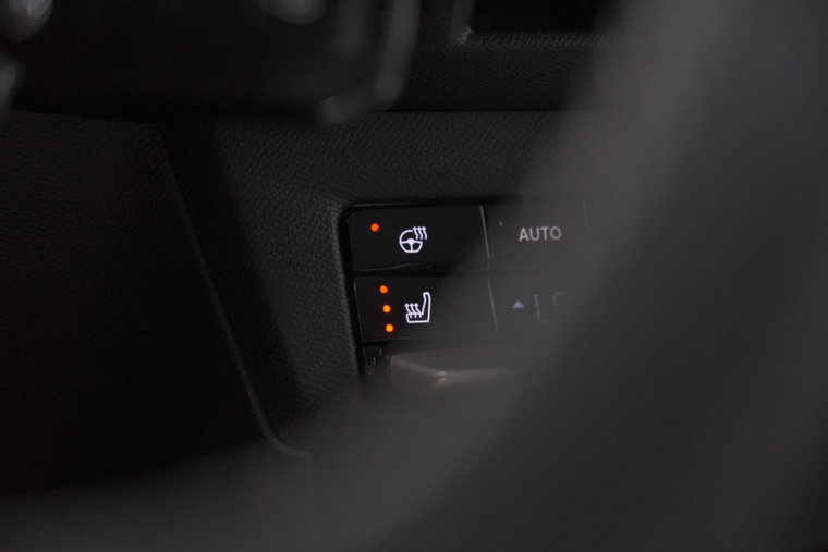 Vehicle Image 42