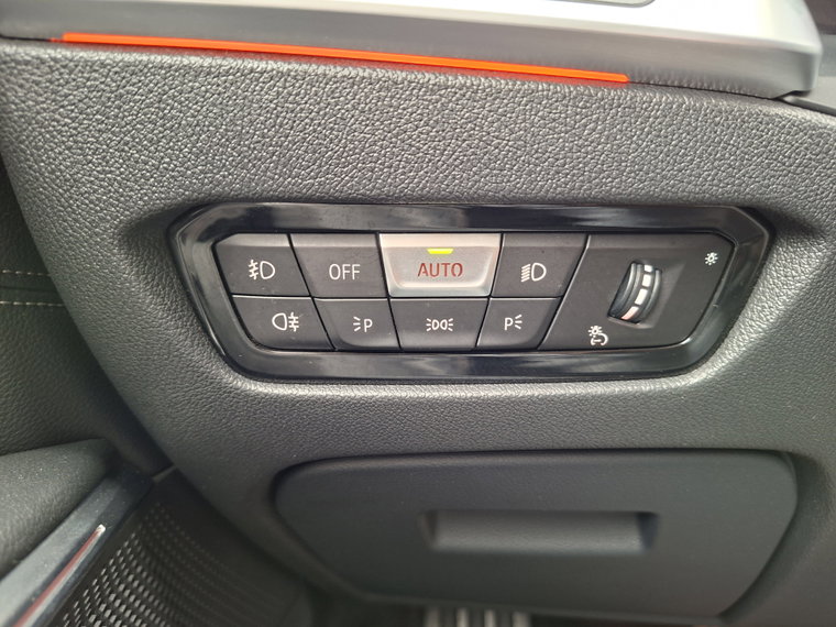 Vehicle Image 27