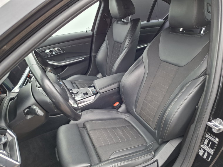 Vehicle Image 42