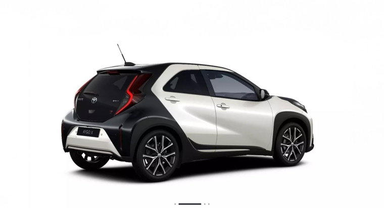 Vehicle Image 3
