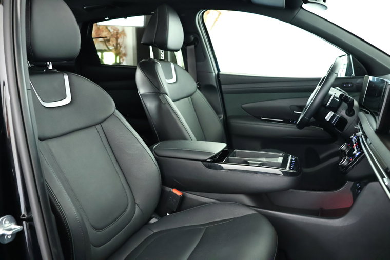 Vehicle Image 13