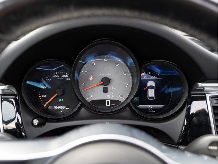 Vehicle Image 33