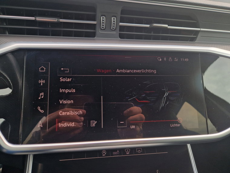 Vehicle Image 32
