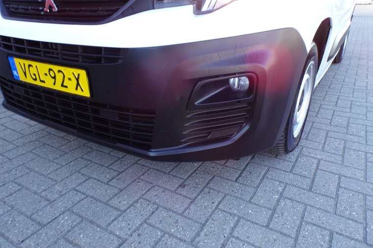 Vehicle Image 27