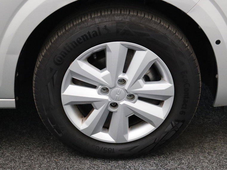 Vehicle Image 37