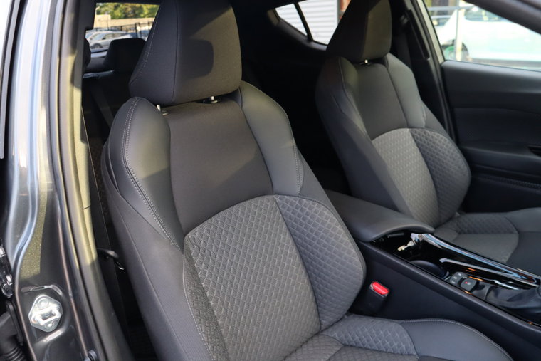 Vehicle Image 13