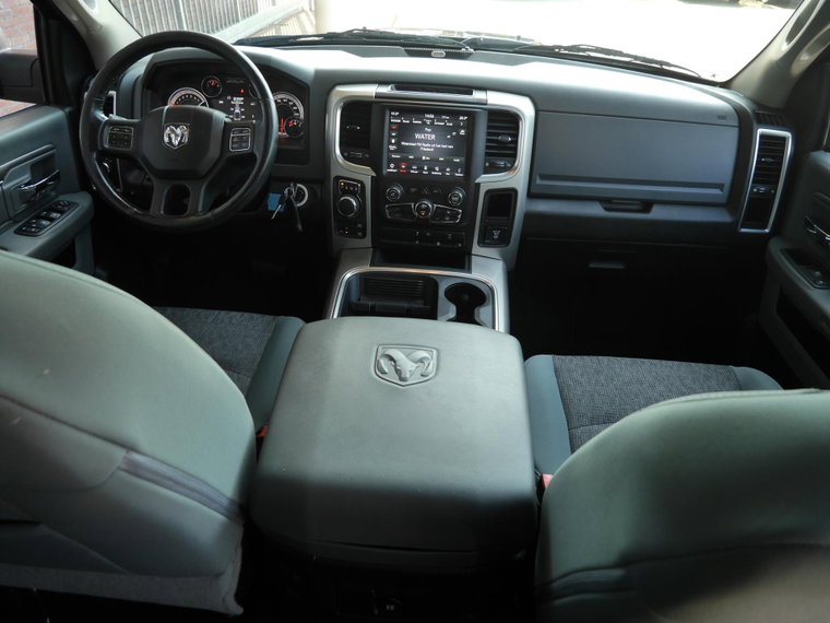 Vehicle Image 13