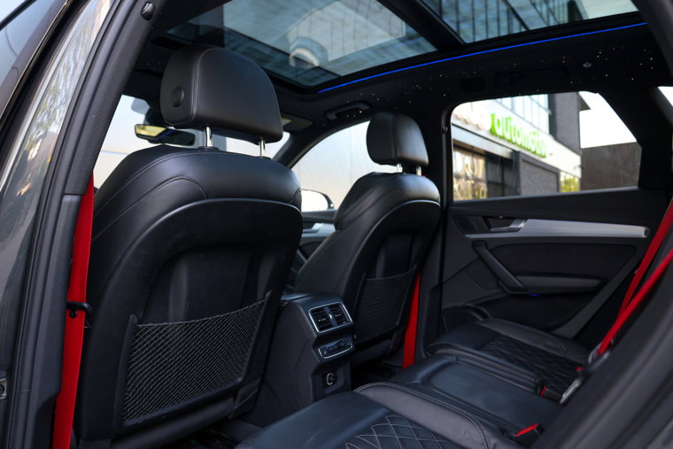Vehicle Image 35