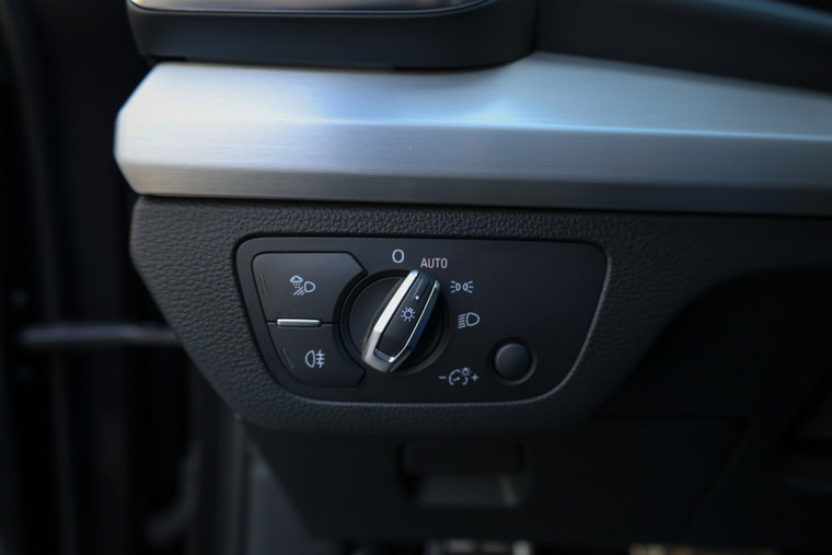 Vehicle Image 38