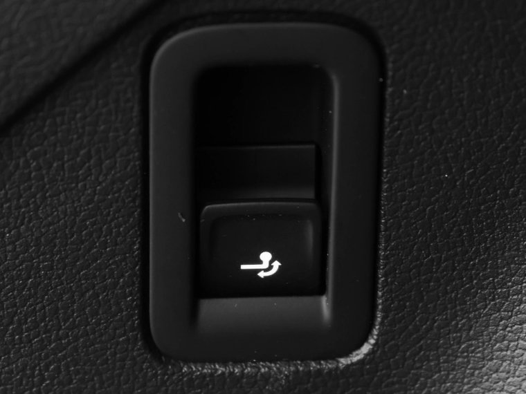 Vehicle Image 27