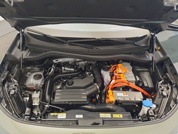 Vehicle Image 30