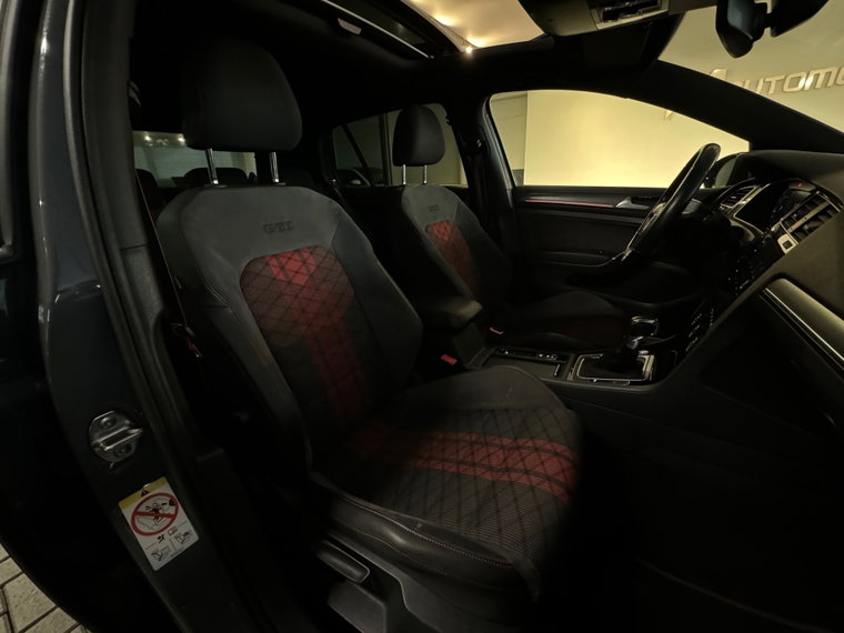 Vehicle Image 37