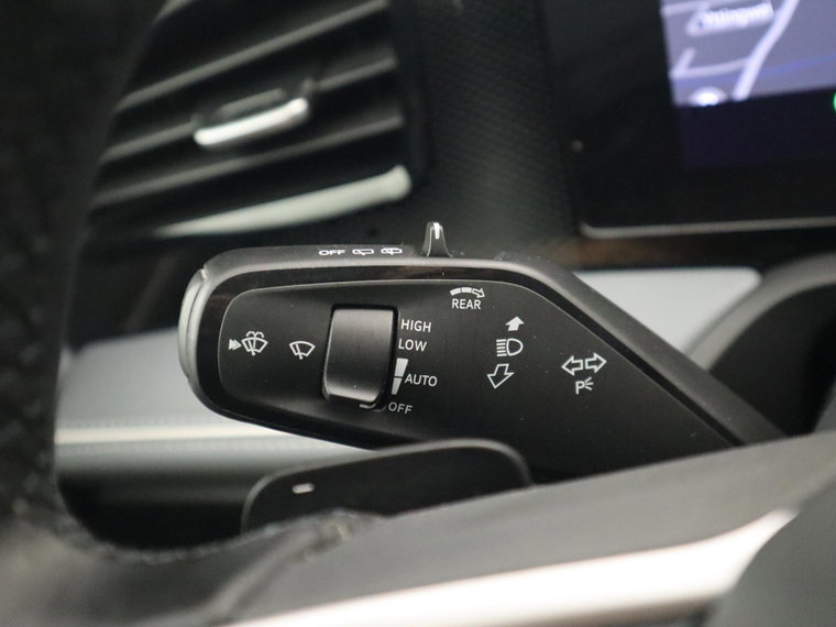 Vehicle Image 43