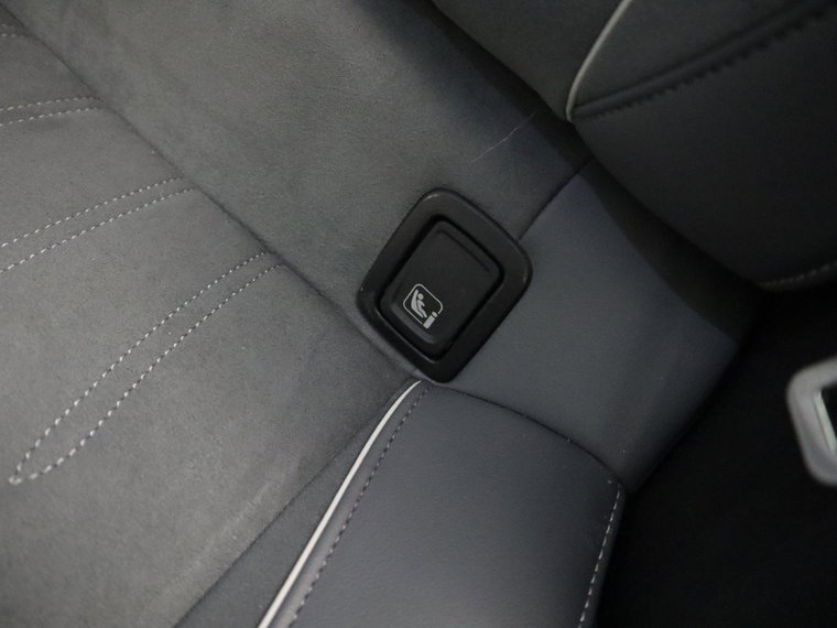 Vehicle Image 48