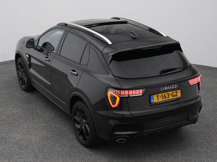 Vehicle Image 25