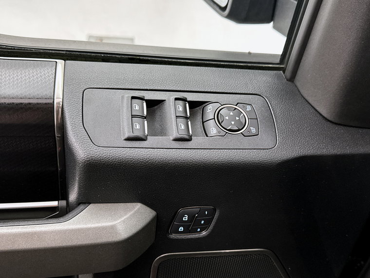 Vehicle Image 26