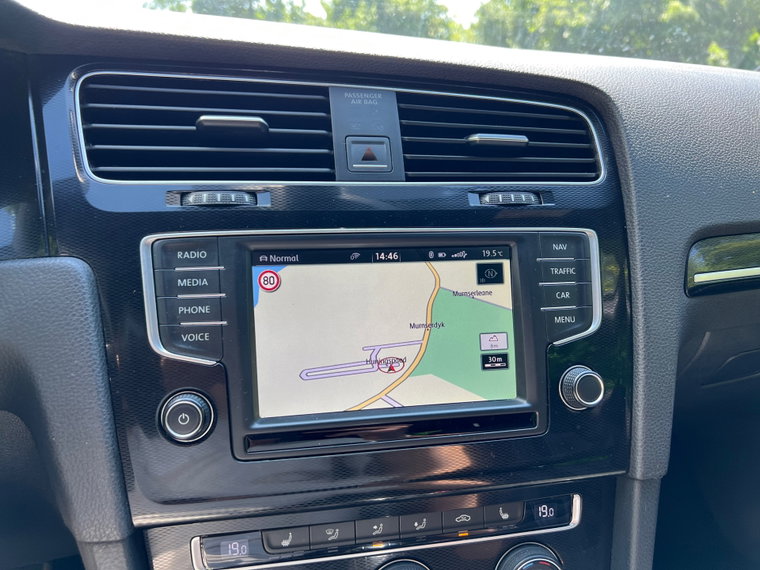 Vehicle Image 19