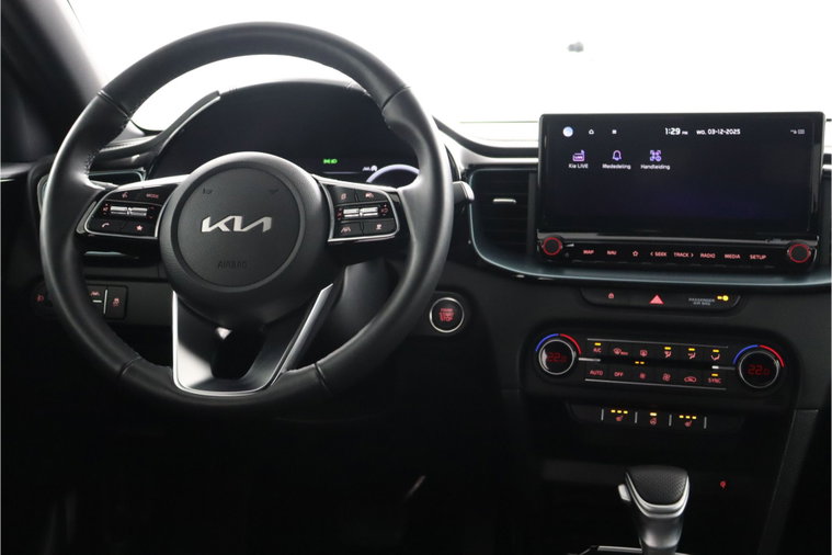 Vehicle Image 32