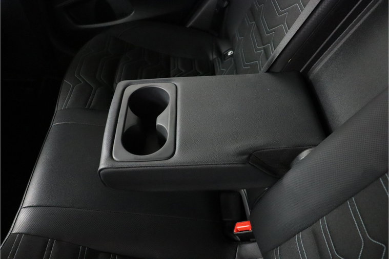 Vehicle Image 38