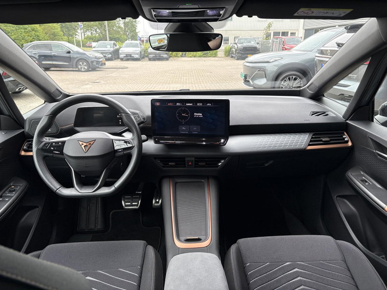 Vehicle Image 17
