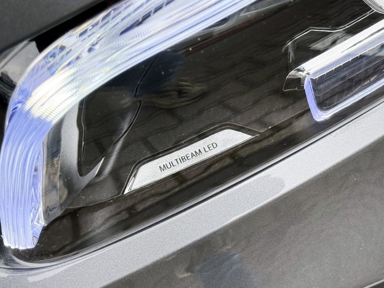 Vehicle Image 37