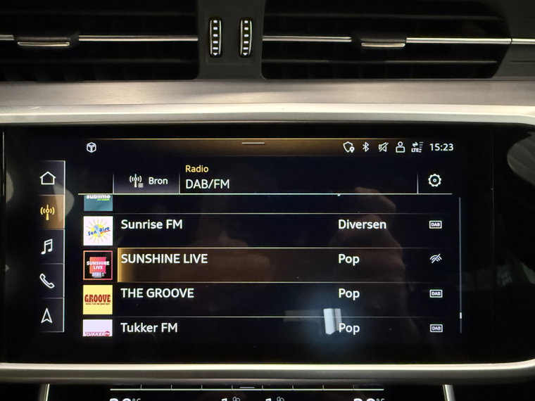 Vehicle Image 30