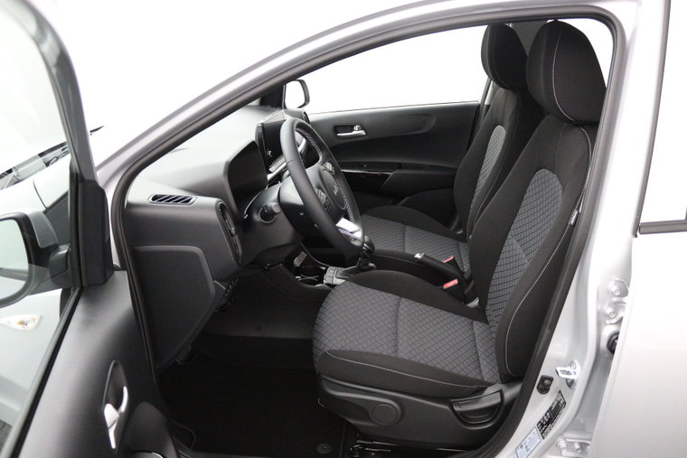 Vehicle Image 17