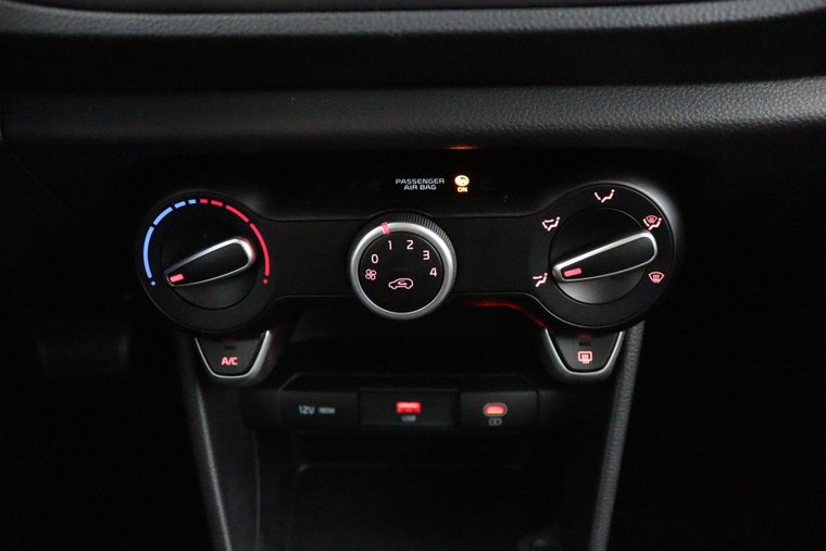Vehicle Image 26