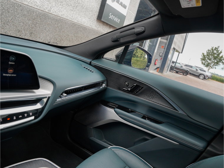 Vehicle Image 60