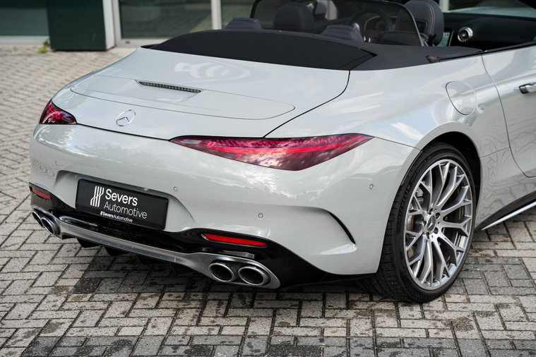 Vehicle Image 24