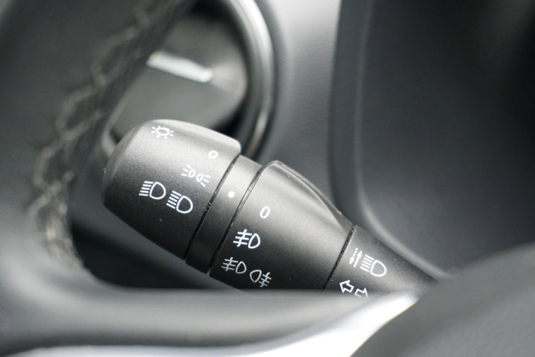 Vehicle Image 25