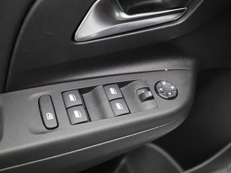 Vehicle Image 28