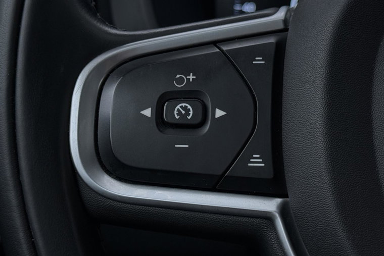 Vehicle Image 42