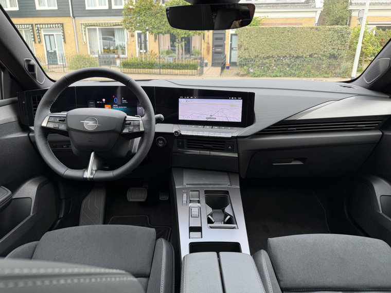 Vehicle Image 28