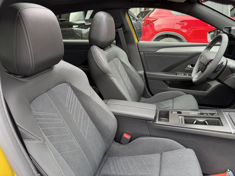 Vehicle Image 37
