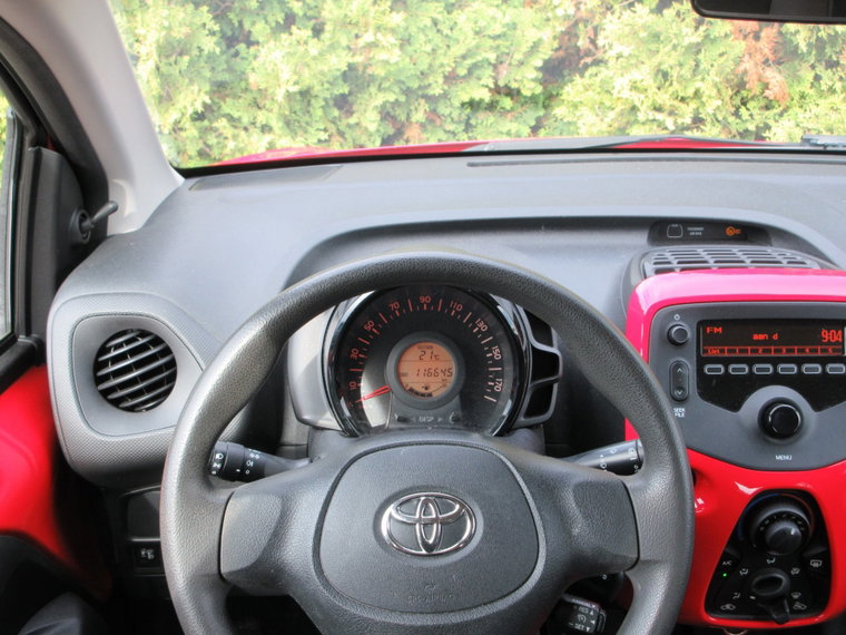 Vehicle Image 12