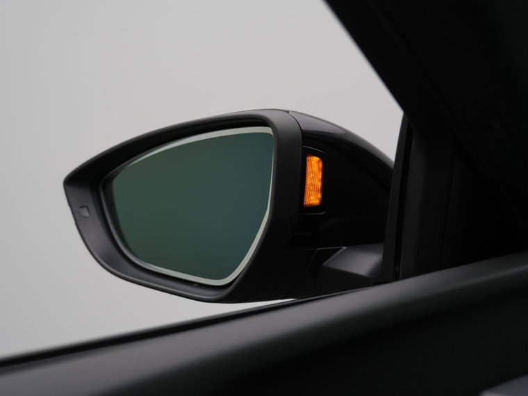 Vehicle Image 34