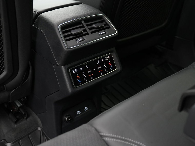 Vehicle Image 40