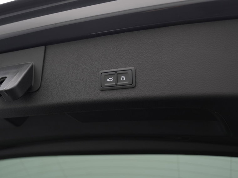 Vehicle Image 42