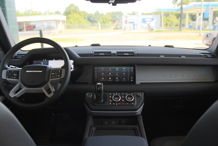 Vehicle Image 23