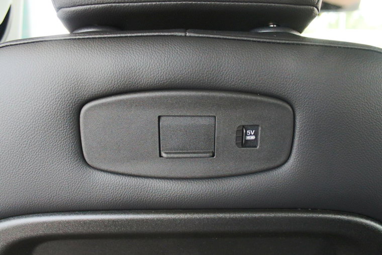 Vehicle Image 28