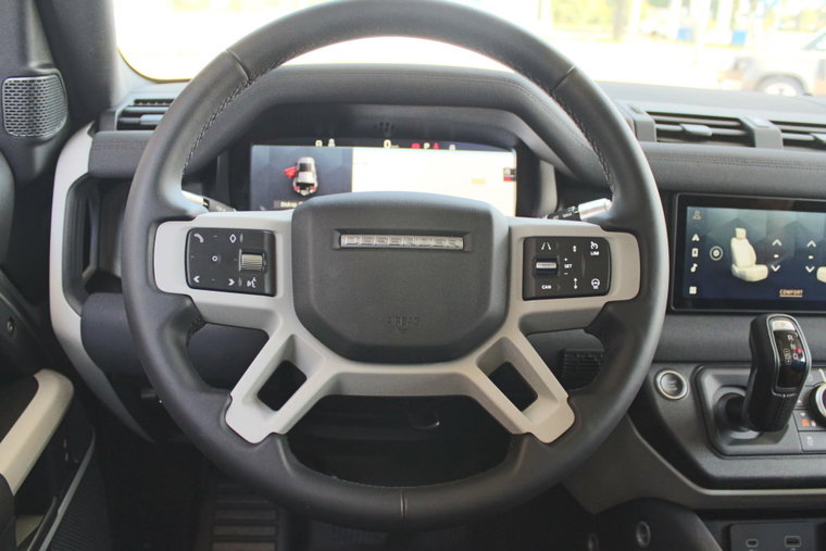 Vehicle Image 30