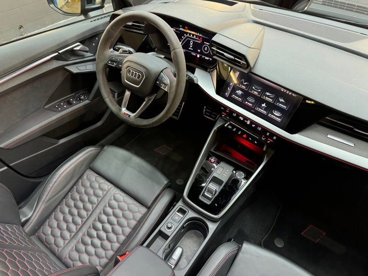 Vehicle Image 36
